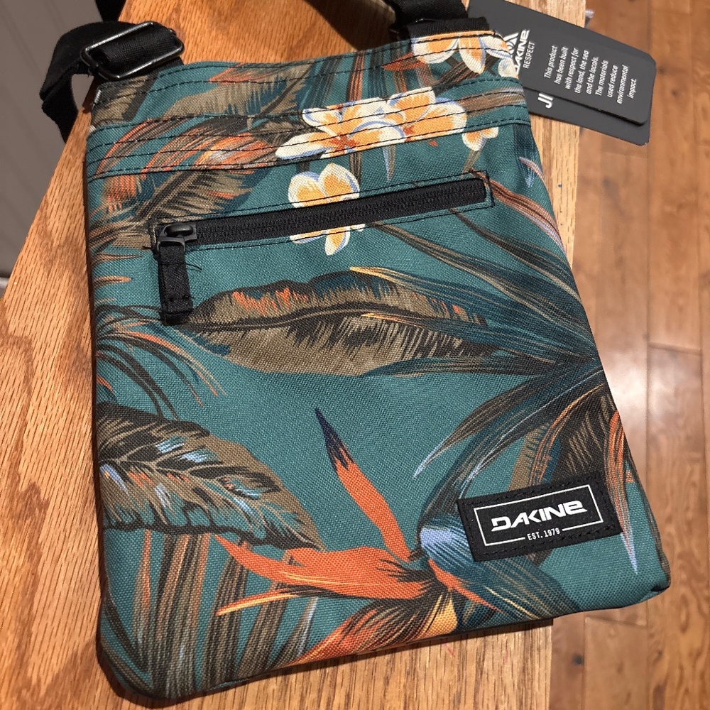 Dakine Crossbody bag